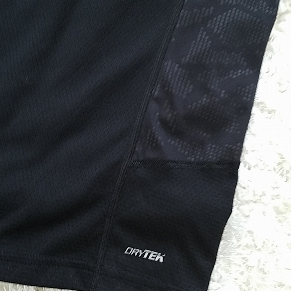 Sleeveless, thin Tek Gear Drytek shirt, small - Picture 2 of 5